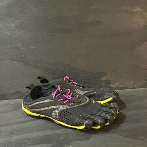 Vibram Five Fingers Womens Size 7-7.5 EU 37 Black Purple Barefoot Comfort Shoes